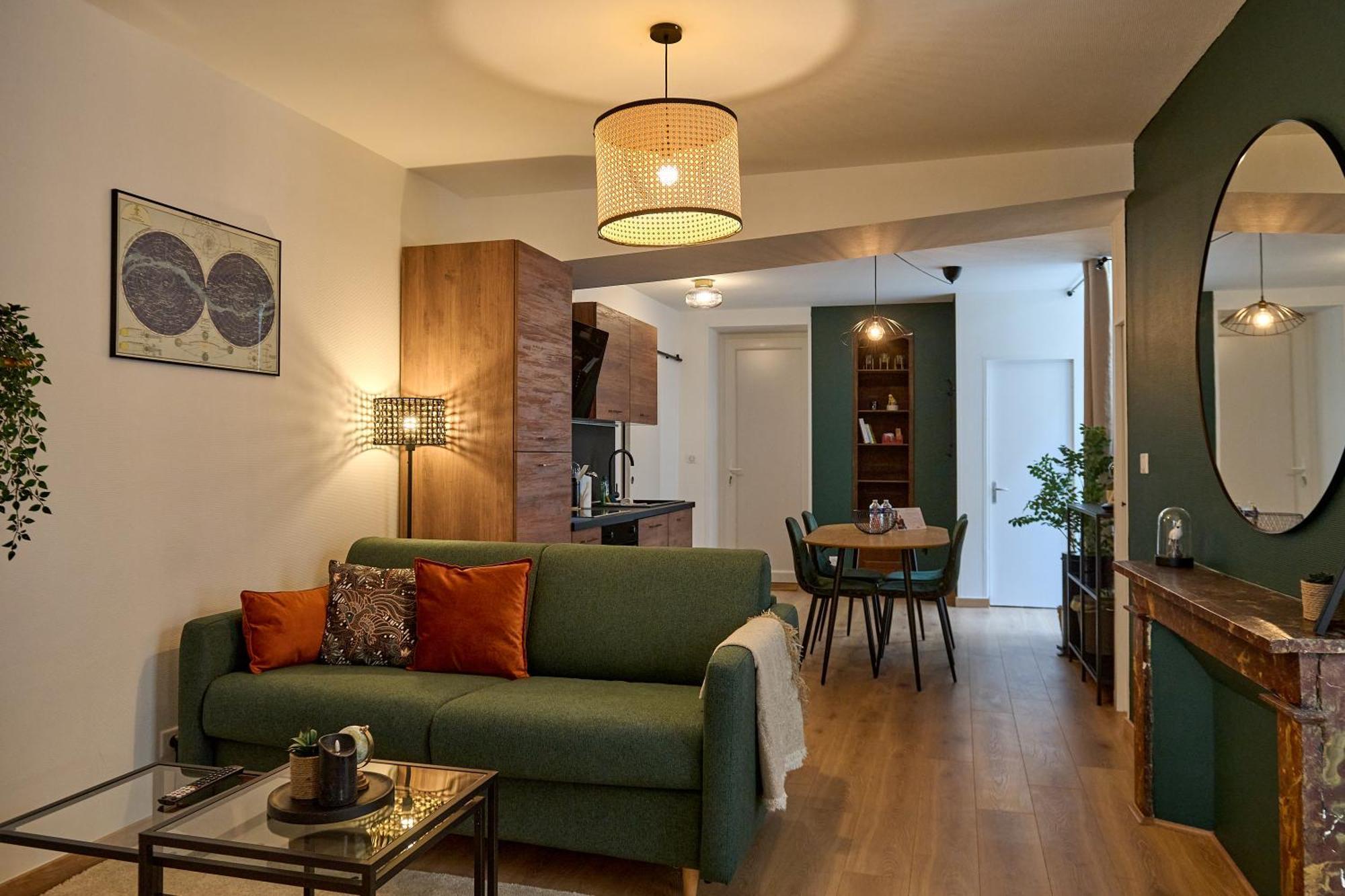 ヌヴェールLe Oliva Chez Les M By Primo Conciergerieアパートメント エクステリア 写真