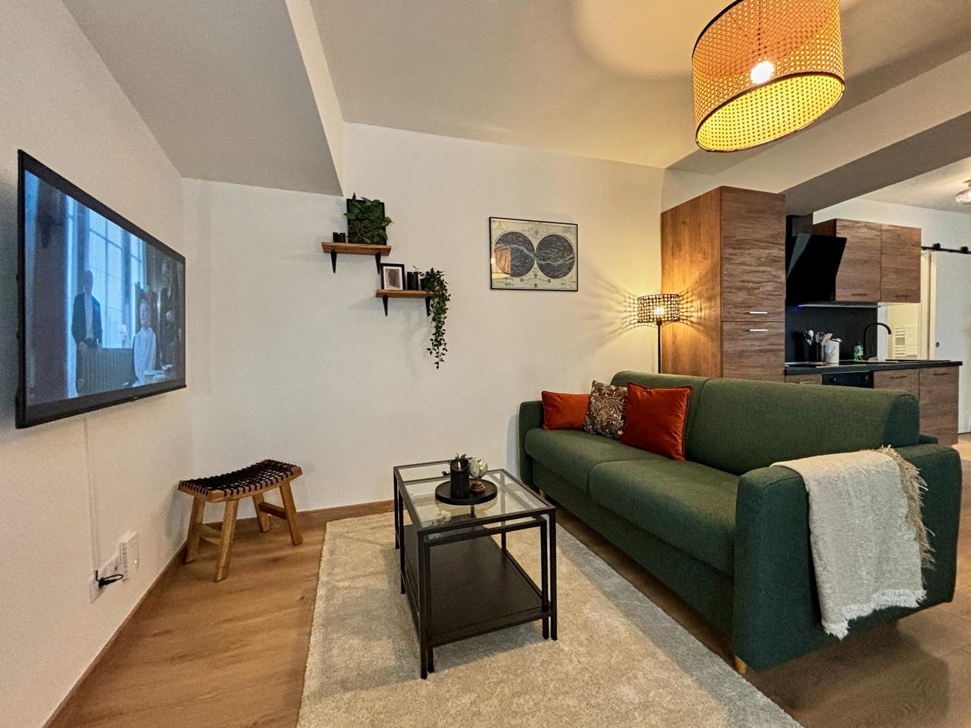 ヌヴェールLe Oliva Chez Les M By Primo Conciergerieアパートメント エクステリア 写真
