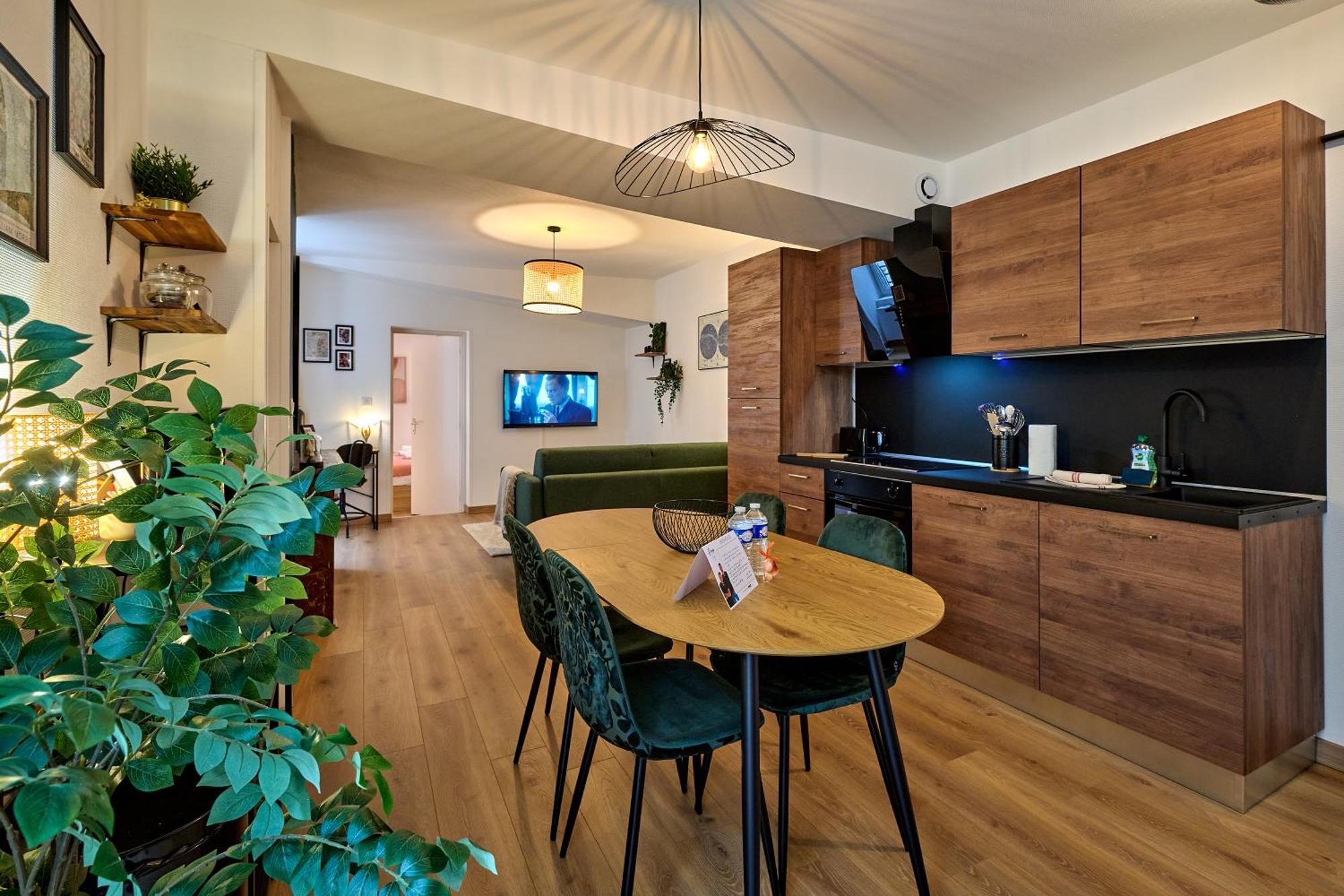 ヌヴェールLe Oliva Chez Les M By Primo Conciergerieアパートメント エクステリア 写真