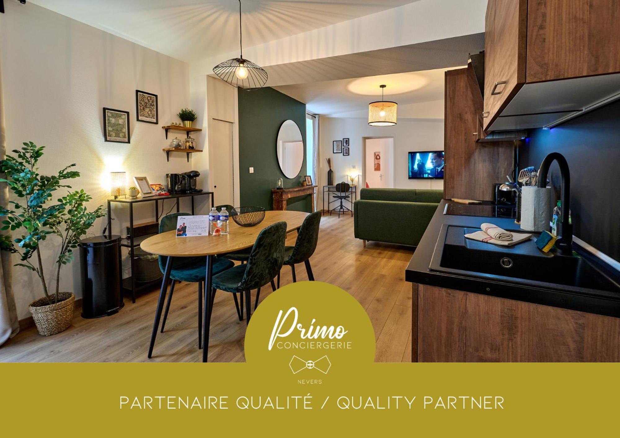 ヌヴェールLe Oliva Chez Les M By Primo Conciergerieアパートメント エクステリア 写真